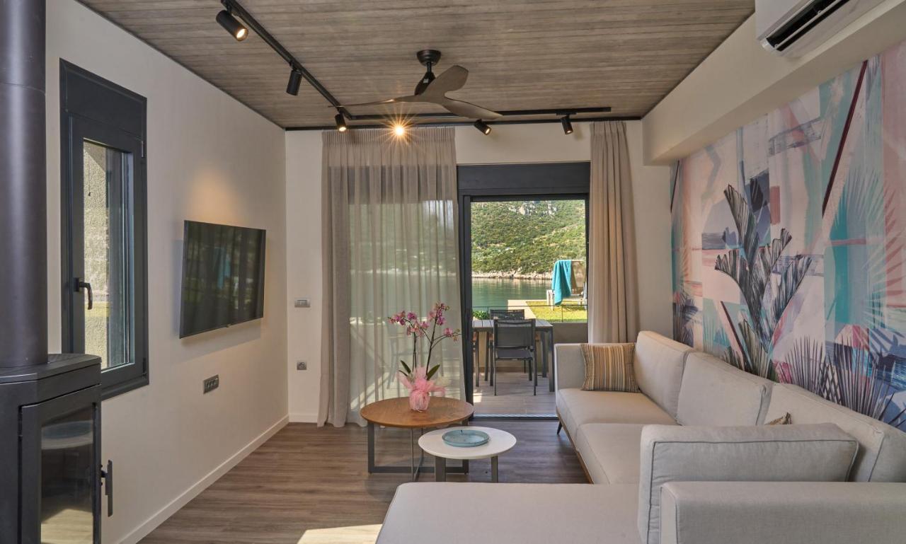 Into The Blue Suites Arkadiko Chorio Екстер'єр фото