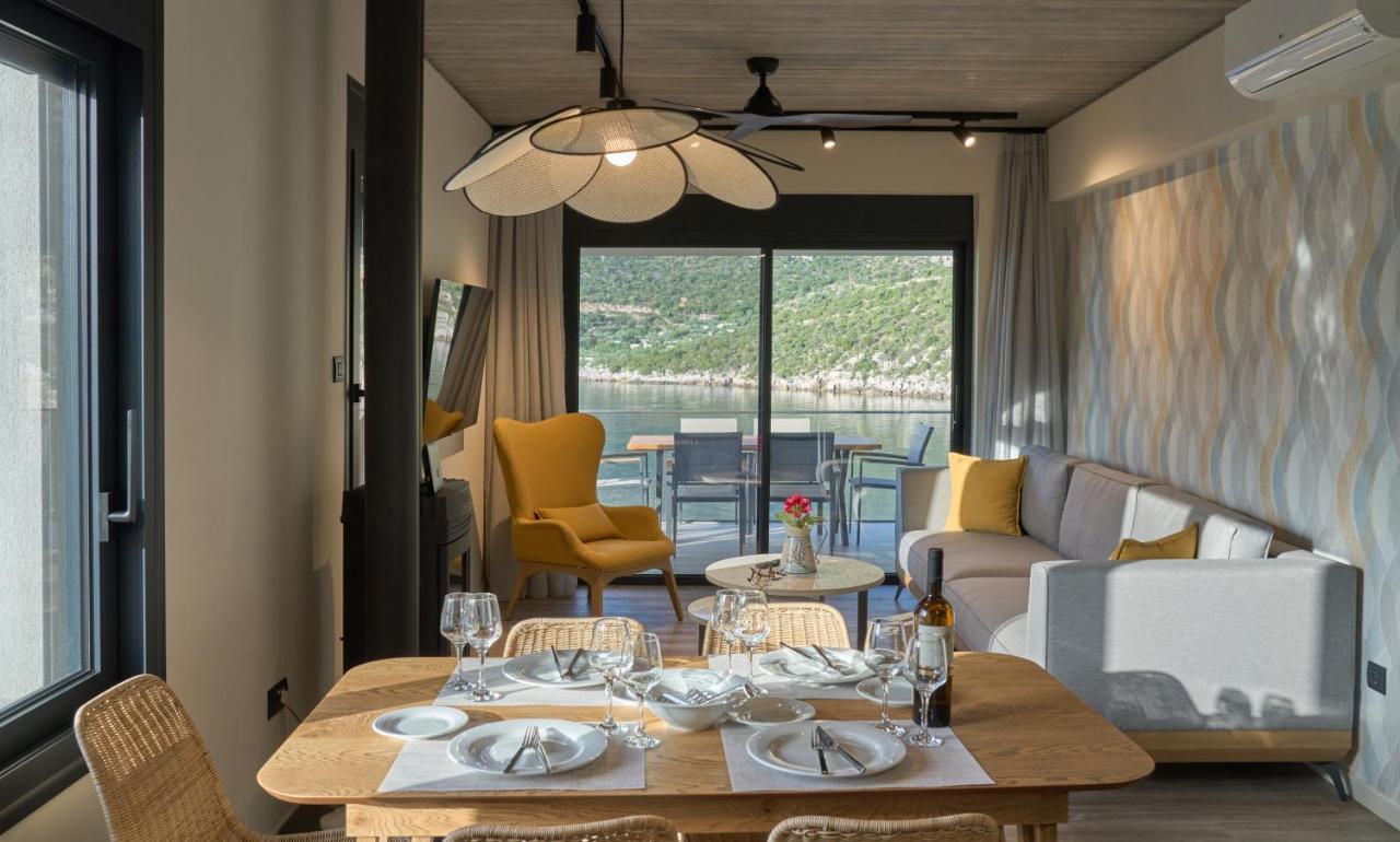 Into The Blue Suites Arkadiko Chorio Екстер'єр фото